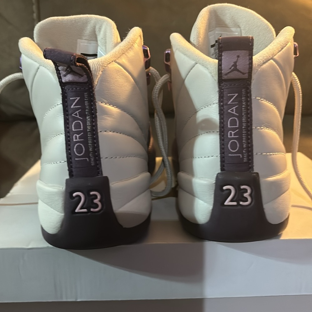 Jordan 12 - Picture 3 of 7